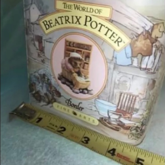 Border Fine Arts” Scottish Beatrix Potter Figures and Tins. - Picture 2 of 3